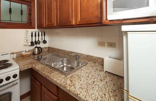 Maynards Hotel | Great Amenities! Full Kitchen, Onsite Pool, Parking! Close to Heywood Beach!