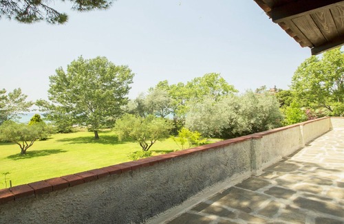 Elia Villa | Greenlea Beachfront Villa, Spathies