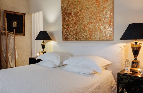 Begles Bed & Breakfast | Guest Room “Echoppe 33 - Bègles, Bordeaux” with Private Terrace, Wi-Fi, and Air Conditioning