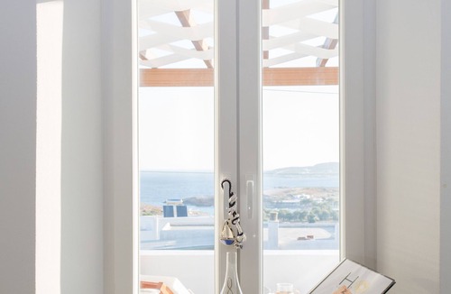 Parikia Villa | H2O Private Villa Paros, infinity swimming pool, sea view lounge area, bbq & Bar