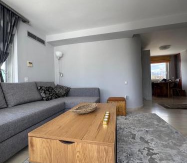 Nea Makri Apartment | HalCyon-On the blue