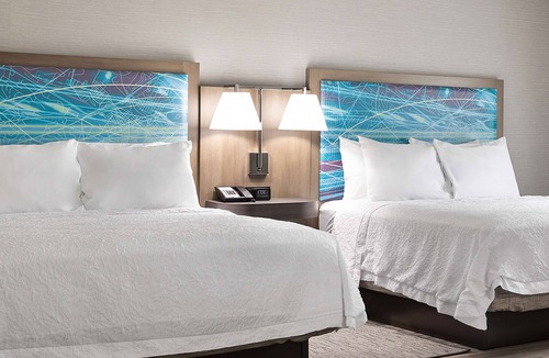 Cranberry Township Hotel | Hampton Inn & Suites Cranberry Pittsburgh