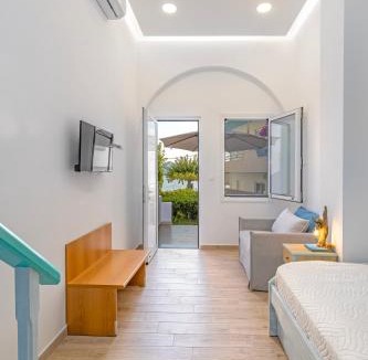 Haraki Apartment | Haraki Mare Studios beach front
