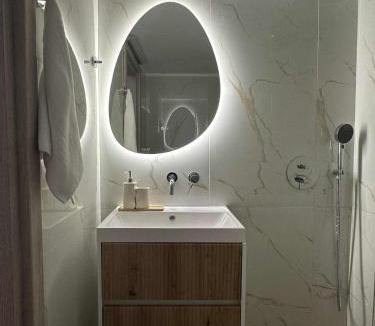 Amarousion Apartment | Harmony Boutique Apartment, 55m2, 100m from metro