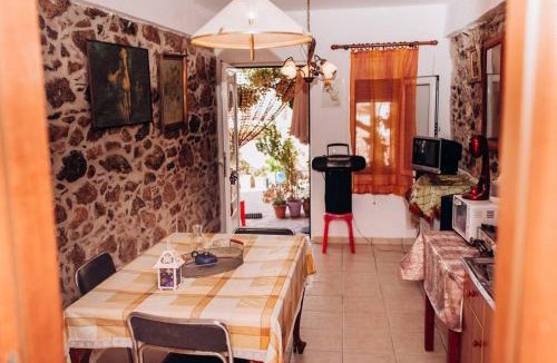 Sitia Apartment | HILL HOUSE SANDALI 2