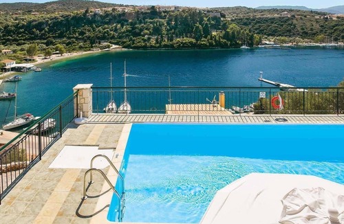 Spartochori Villa | Hillside villa overlooking Bay w/ pool & WIFI