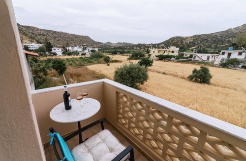 Matala Apartment | Holiday Apartment "Tsaner Superior" near Beach with 3 Balconies & Wi-Fi