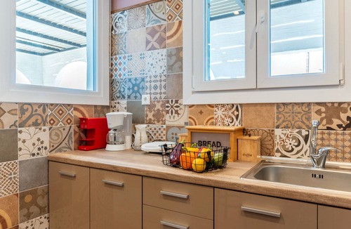 Agios Ioannis House | Holiday Home 'Porto Galini Tinos Perastra 103' with Sea View, Wi-Fi and Air Conditioning