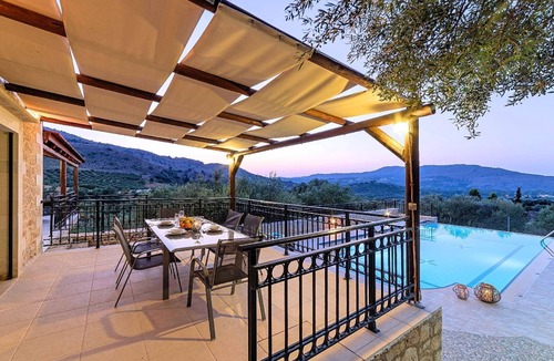 Mathes House | Holiday house Yeoryioupolis Kriti for 1 - 12 persons with 5 bedrooms - Holiday house