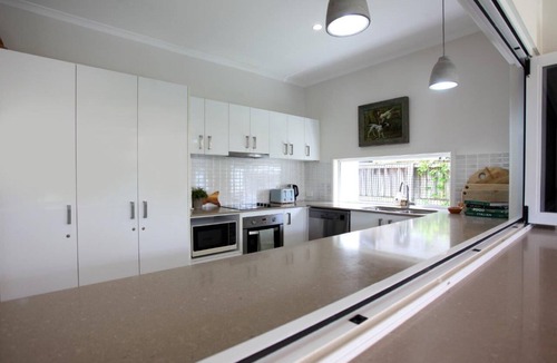 Dicky Beach House | Holiday on Coolum St Dicky Beach