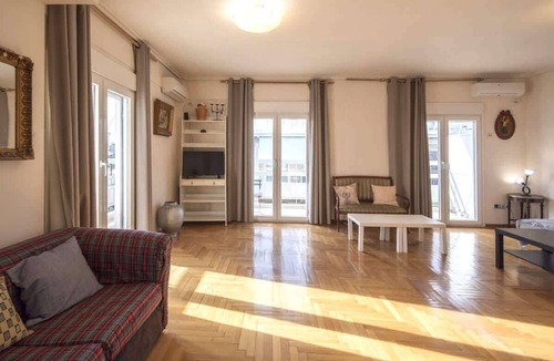 Mousio Apartment | Home away from Home S
