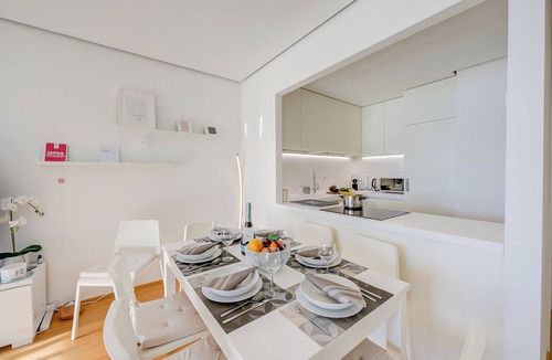 Castagnola Apartment | Honeymoon With Panoramic Lake-view