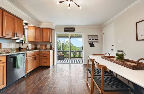 Pittsburgh House | ★ HostWise Stays ★ Ohio River Valley Views in the City!