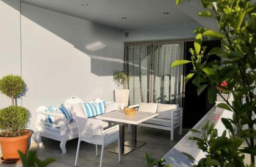 Thasos Town Apartment | Hotel George suite 2