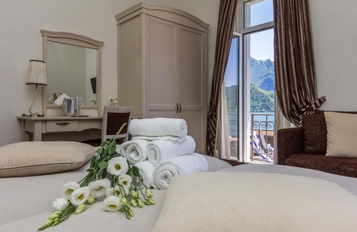 Melide Hotel | Hotel Riviera