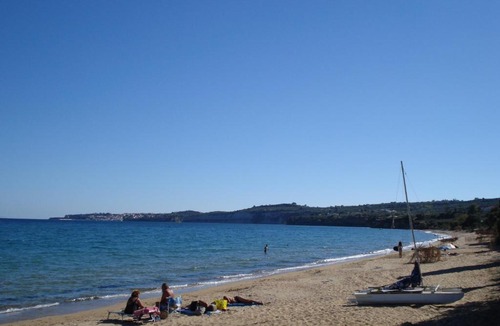 Kompi House | House Giannis Haikos two minutes walk to the beach Peroulia