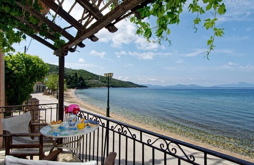 Lefokastron Apartment | House in Lefokastro - in front of the beach + Wi-Fi #3