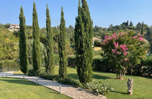 Limni Apartment | House Lantanna