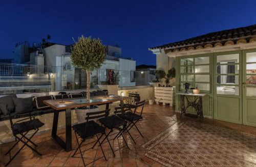 Plaka Apartment | House of Andele