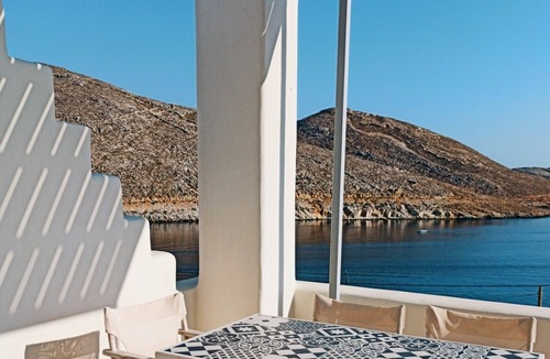 Panormos Villa | House with character