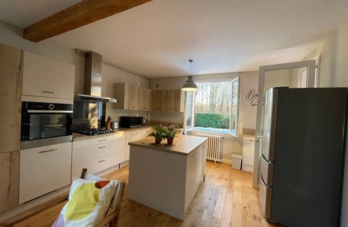 Tremolat House | House with private pool and garden near the river.