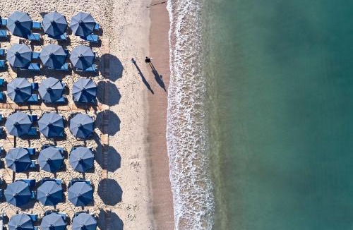 Potos Hotel | Icon Suites by the sea