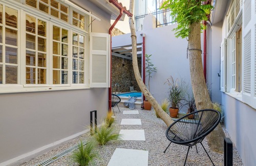 Plaka Apartment | Incomparable Plaka's Lux 2bdrm Apt w/Pvt Heated Pool