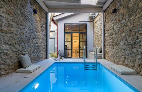 Plaka Apartment | Incomparable Plaka's Luxury Apt Private Pool