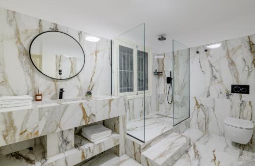 Plaka Apartment | Incomparable Plaka's Luxury Apt Private Pool