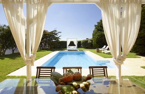 Paleopolis Villa | Infinite Serenity: Villa Etheria – 4 Bed Luxury, Private pool, Gym