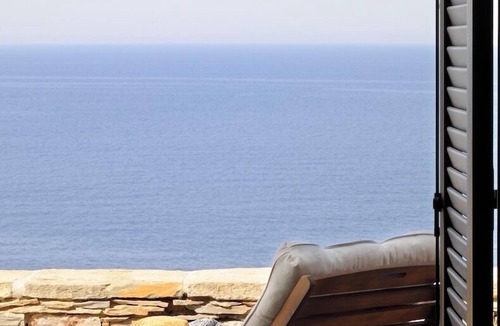 Pisses Apartment | Infinity Beach Apartmt, absolute isolation & tranquility, edge-of-the-sea!