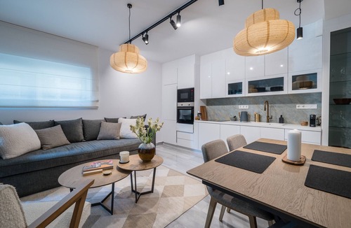Neapoli Apartment | Jun - Next Level Hillside