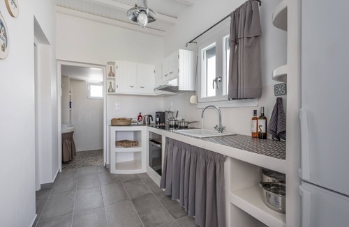 Mandrakia House | Kalesma - Mandrakia House