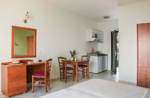 Mousata Apartment | Kefalonia, Lourdata studios (Eagle's Nest) with stunning sea view, swimming pool