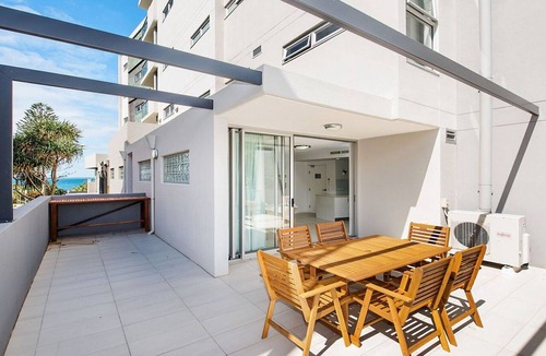 Kings Beach Apartment | Kings Edge Unit 2 Kings Beach QLD