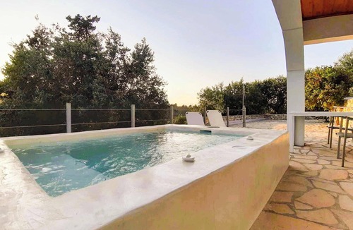 Ieromonachos House | Kirki's Cozy Getaway - Paxoi Getaway w/Jacuzzi