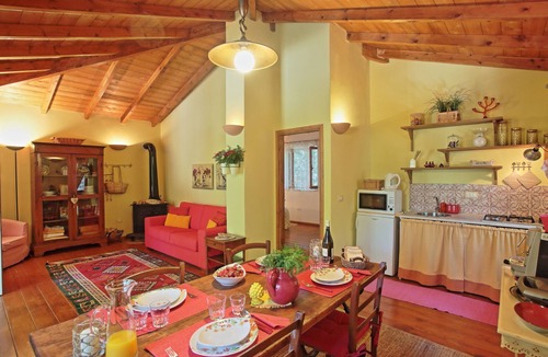 Katsimatika Cottage | Kitrini Luxury, Shared pool, A/C, private gardens, near beach