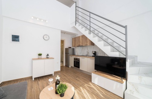 Paralia Ofryniou House | Kleoniki & Irida Residential Complexes