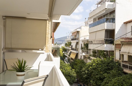 Neapoli Apartment | Kolonaki 2 Bedroom Balcony and Parking