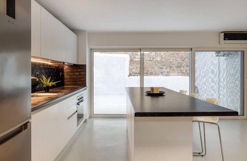 Filopappou Apartment | Kookaki by Zoia Living