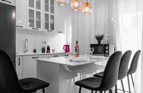 Filopappou Apartment | Koukaki 2BR Apt with Balcony, Walk to Acropolis