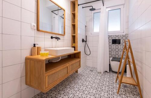 Filopappou Apartment | Koukaki 2BR Apt with Balcony, Walk to Acropolis
