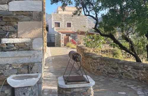 Alika House | Kyparissos blue stonehouse