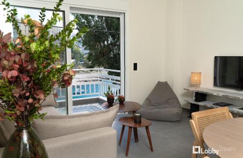 Peiraiki Apartment | La Mer Apartment by LobbySquare