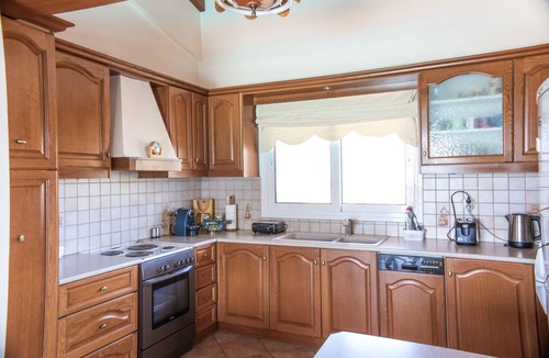 Loutraki-Agioi Theodoroi Villa | Lahtagas Estate with private swimming pool
