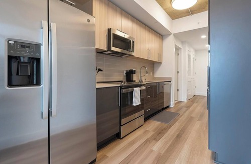 Baileys Crossroads Apartment | Landing | Stunning 1BD, Game Room, Gym