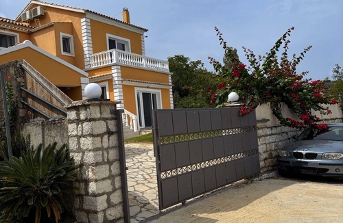 Dafnata Villa | LAZAROS villa in Agios Matheos Corfu