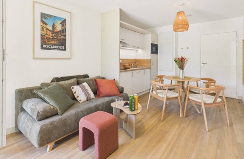 Biscarrosse Apartment | Le Drift - apartment for 4 - shared swimming pool