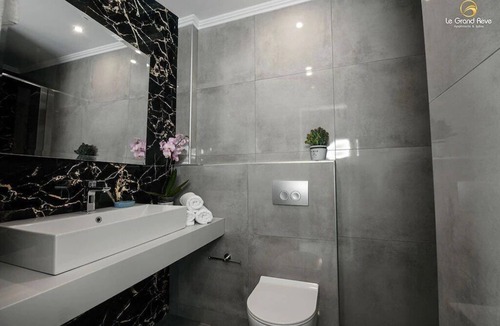 Gerakini Apartment | Le Grand Rêve Junior Suite 1