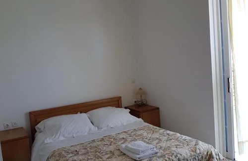 Spata-Artemida Apartment | LIA HOUSE